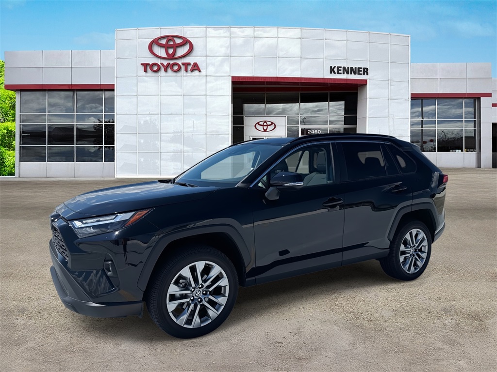 2023 Toyota RAV4 XLE Premium photo 2