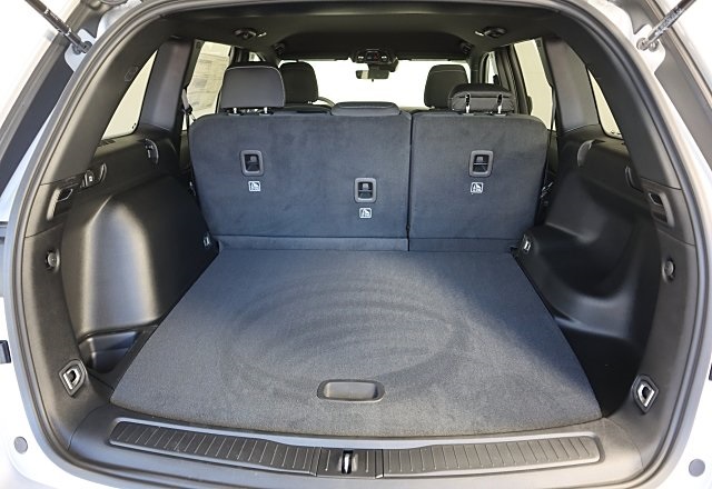 2025 Jeep Grand Cherokee Laredo Altitude photo 6