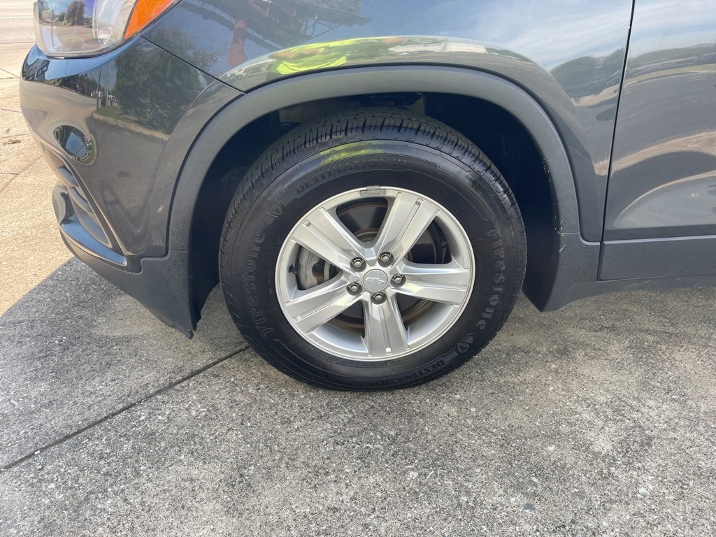 2019 Chevrolet Trax LS photo 4