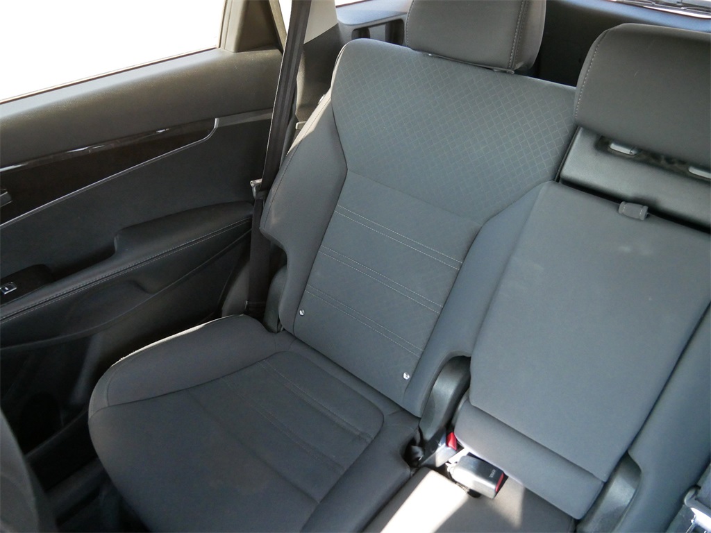2016 Kia Sorento LX photo 16