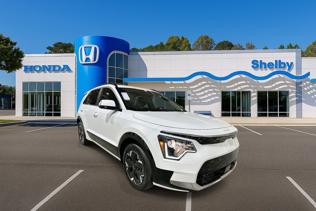 Used 2024 Kia Niro Wind with VIN KNDCR3L1XR5098138 for sale in Shelby, NC