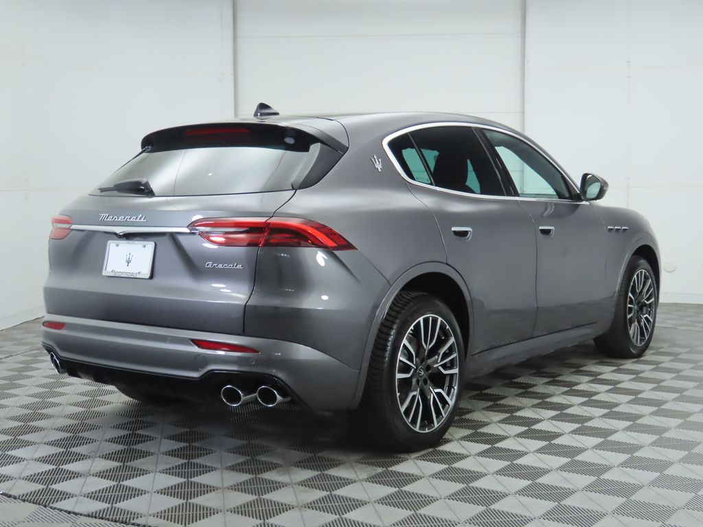 2025 Maserati Grecale photo 5