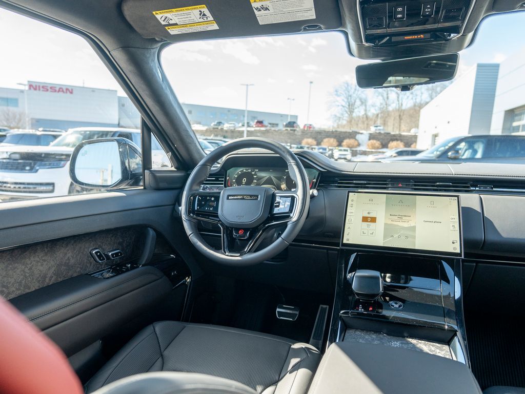 2025 Land Rover Range Rover Sport photo 18