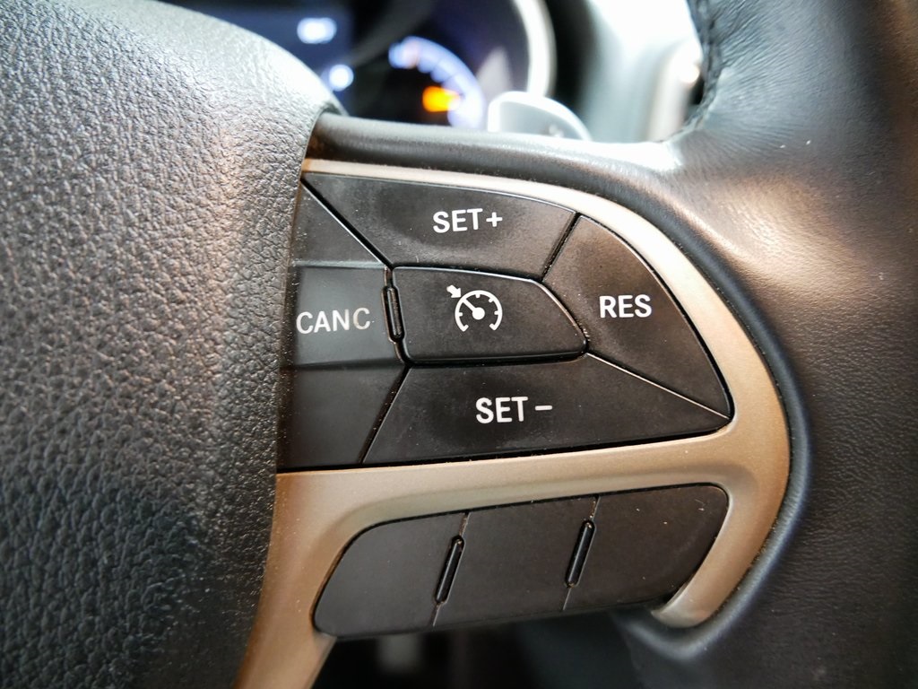 2017 Jeep Grand Cherokee Laredo photo 28