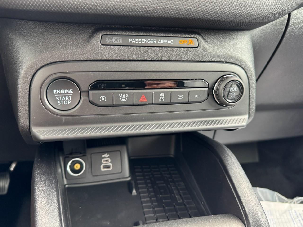 2025 Ford Bronco Sport Outer Banks photo 11