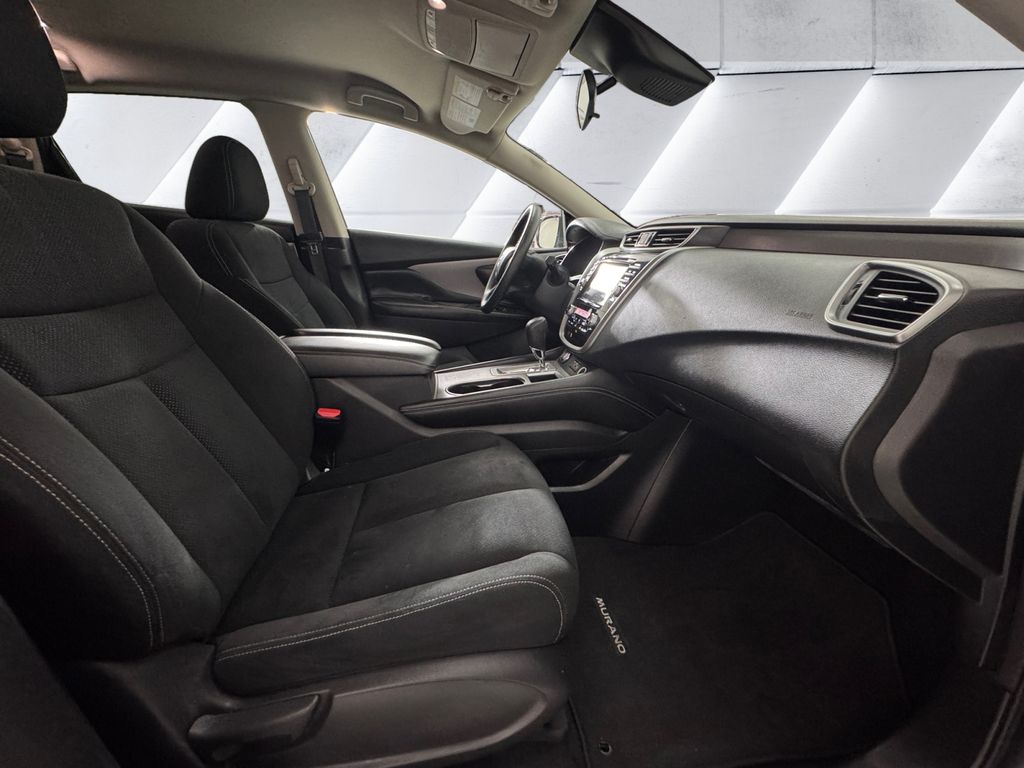 2022 Nissan Murano S photo 12