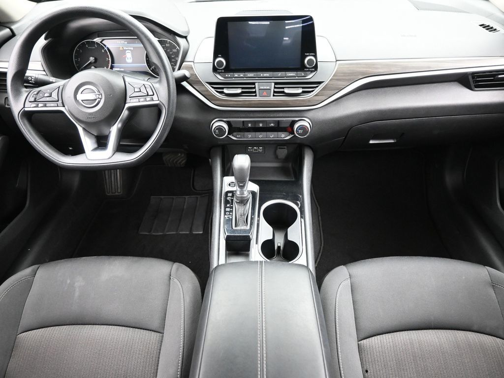 2024 Nissan Altima 2.5 SV photo 9