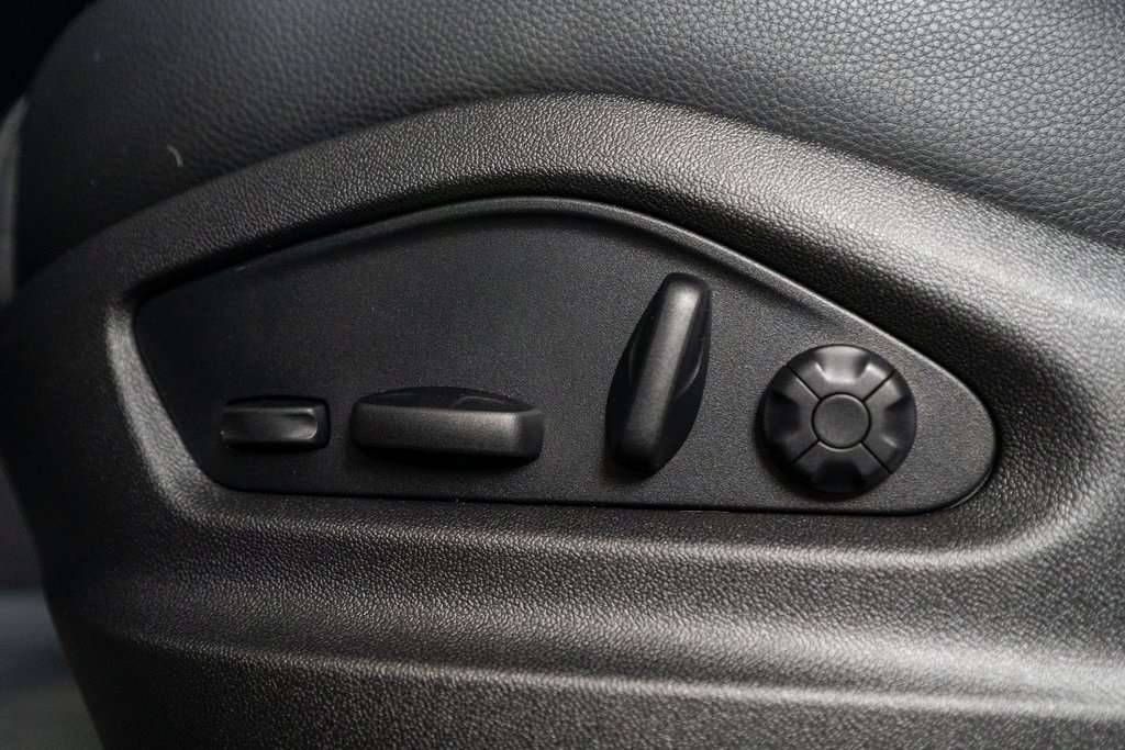 2024 Porsche Cayenne photo 18