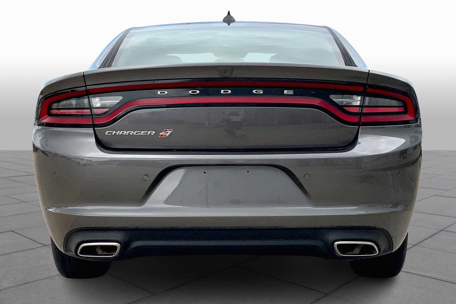 2022 Dodge Charger SXT photo 4