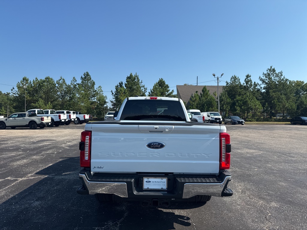2026 Ford F-250 Lariat photo 6