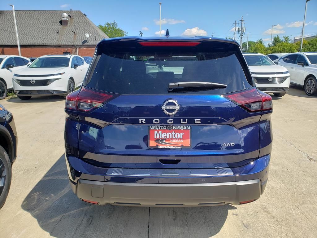2026 Nissan Rogue SV photo 3