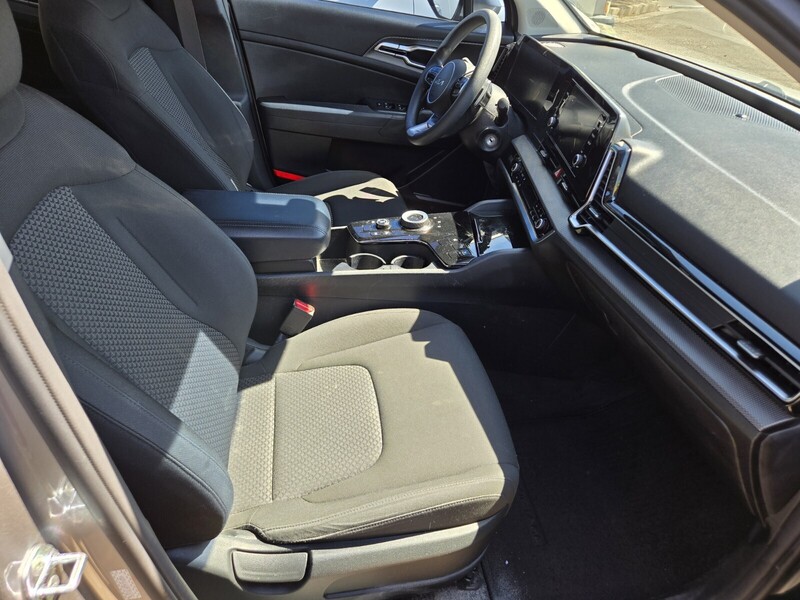 2023 Kia Sportage Hybrid LX photo 4