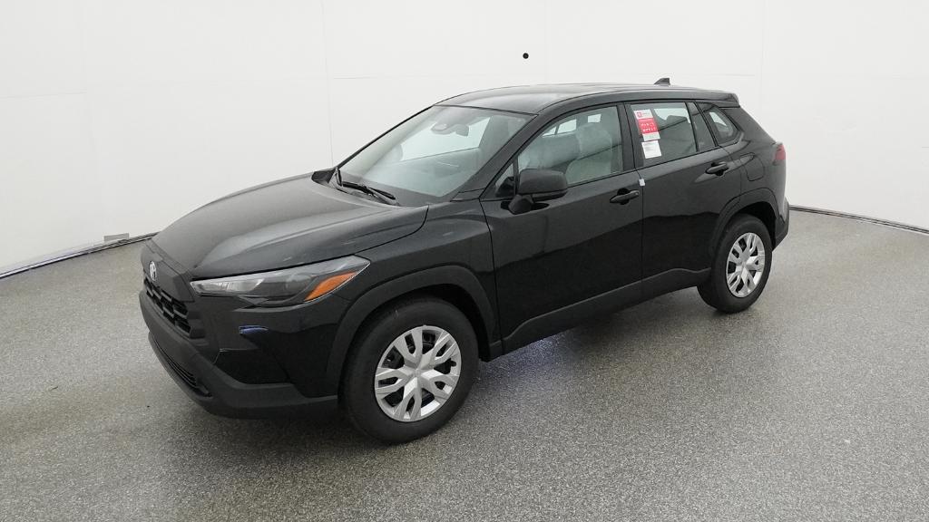 2026 Toyota Corolla Cross LE's photo