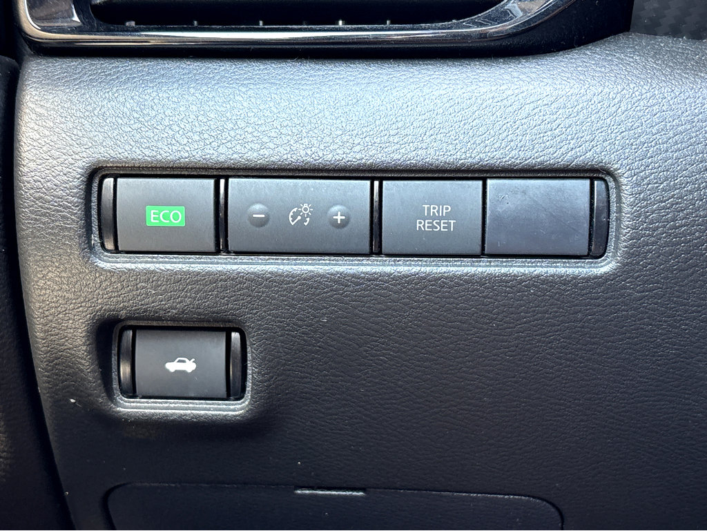 2023 Nissan Sentra SV photo 14