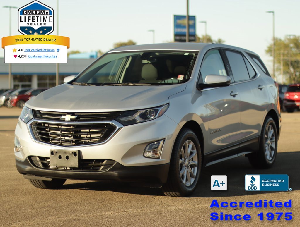 2018 Chevrolet Equinox LT photo 2