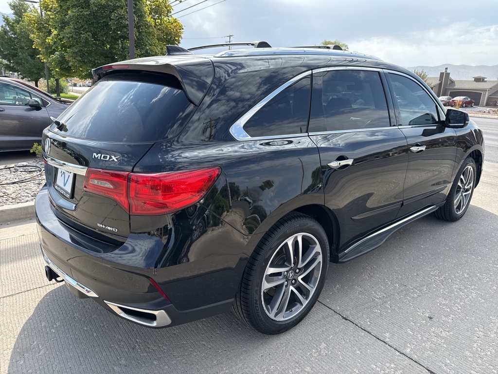 2018 Acura MDX SH-AWD Advance photo 3