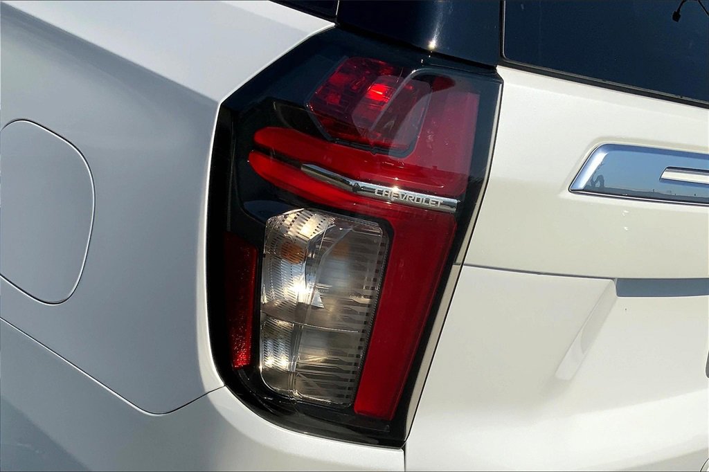2023 Chevrolet Suburban High Country photo 29