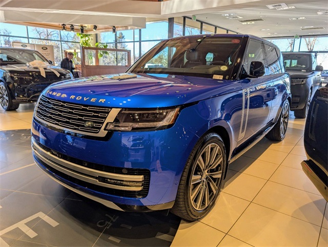 2025 Land Rover Range Rover Autobiography photo 2