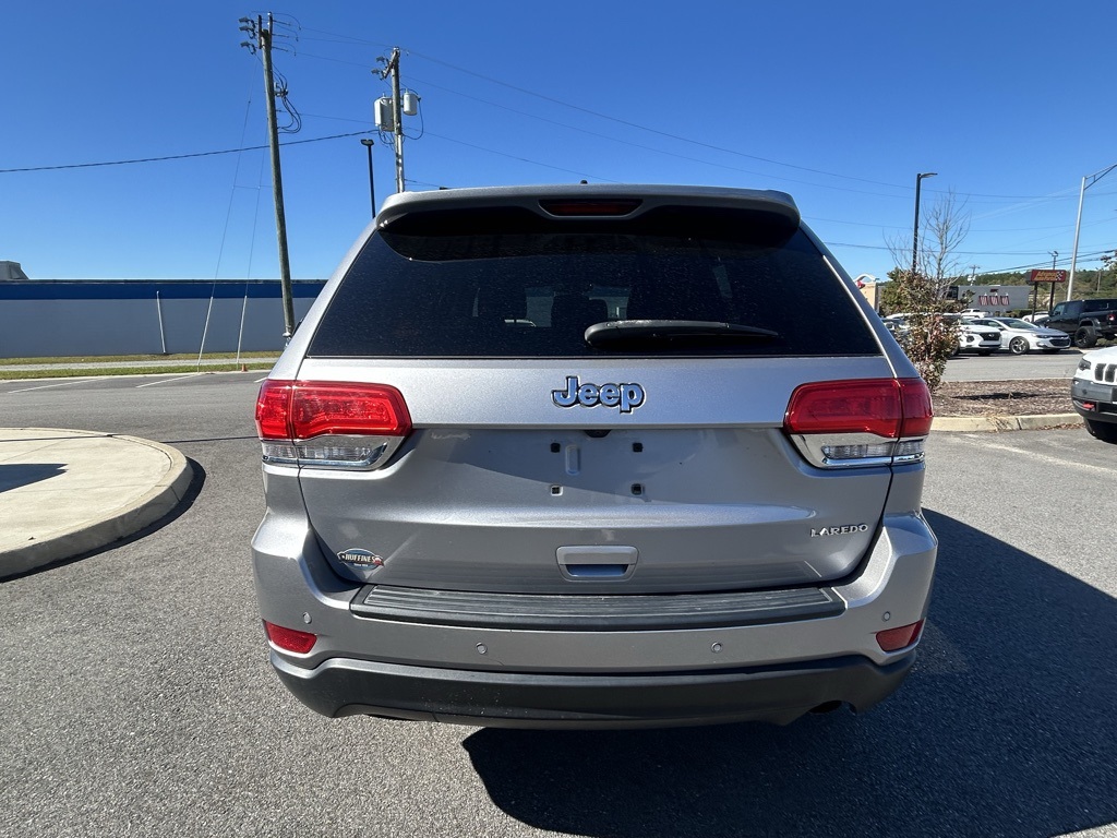 2018 Jeep Grand Cherokee Laredo E photo 3