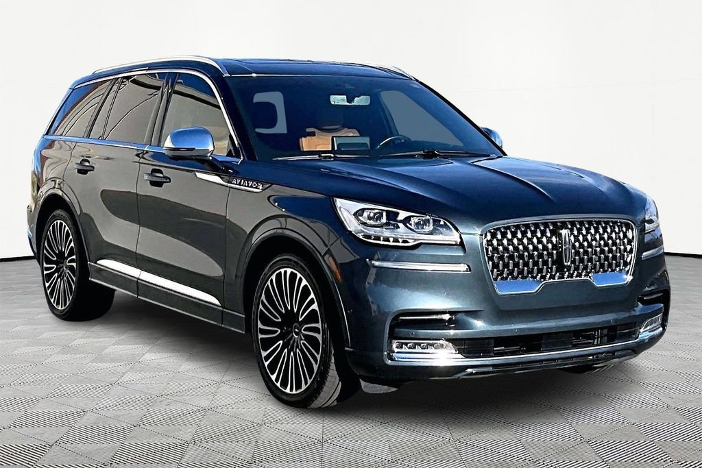 2021 Lincoln Aviator Black Label's photo