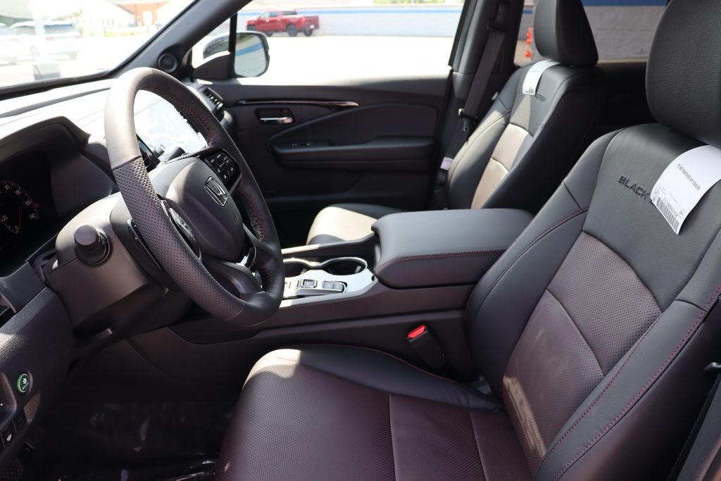 2025 Honda Ridgeline Black Edition photo 26