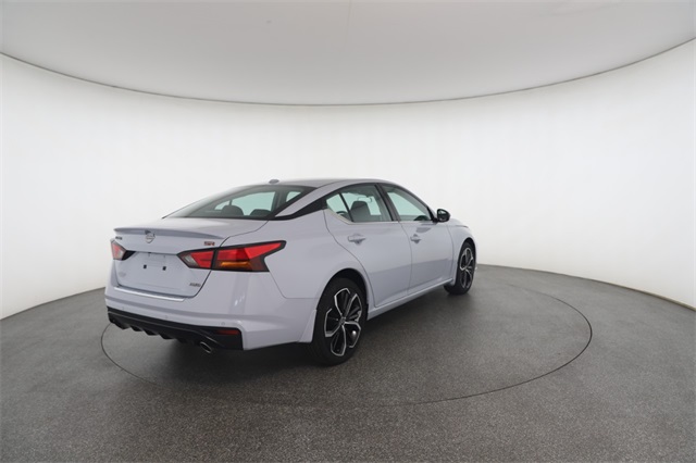2023 Nissan Altima 2.5 SR photo 16