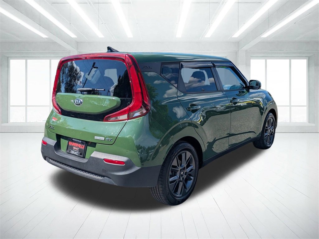 2021 Kia Soul EX photo 2