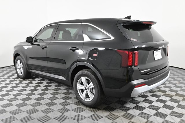 2026 Kia Sorento S photo 4