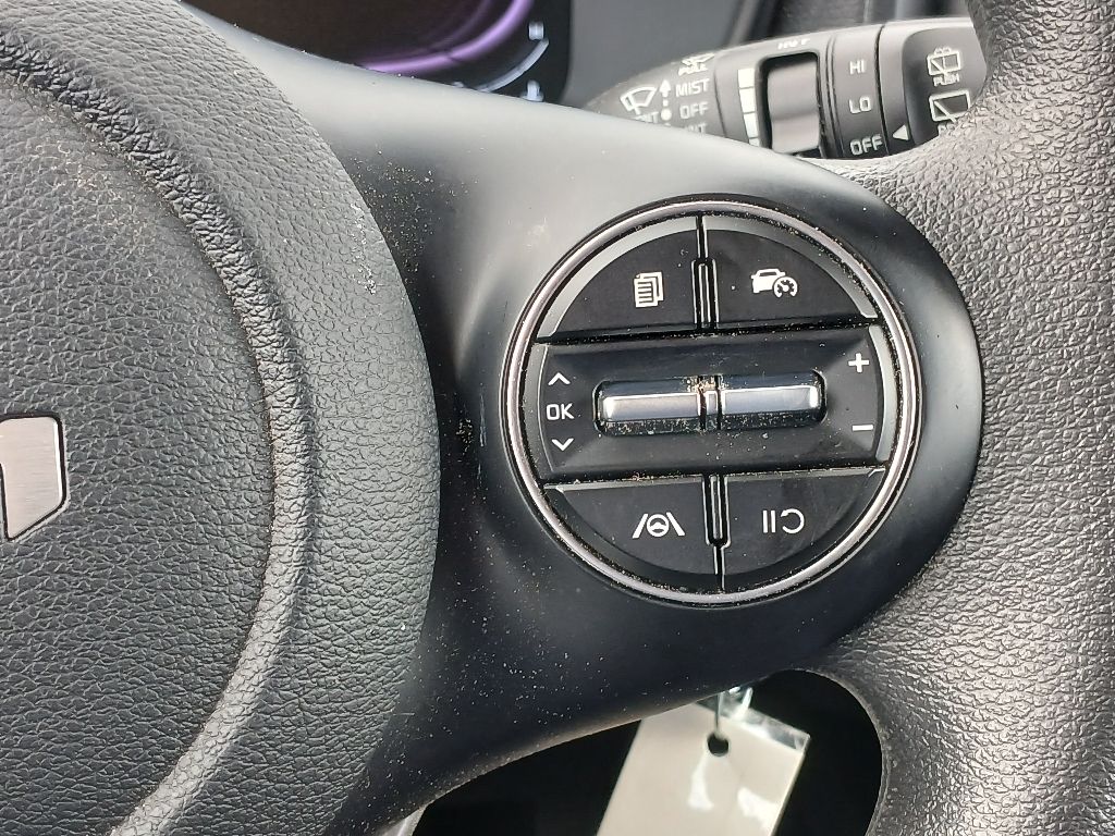 2023 Kia Soul LX photo 16