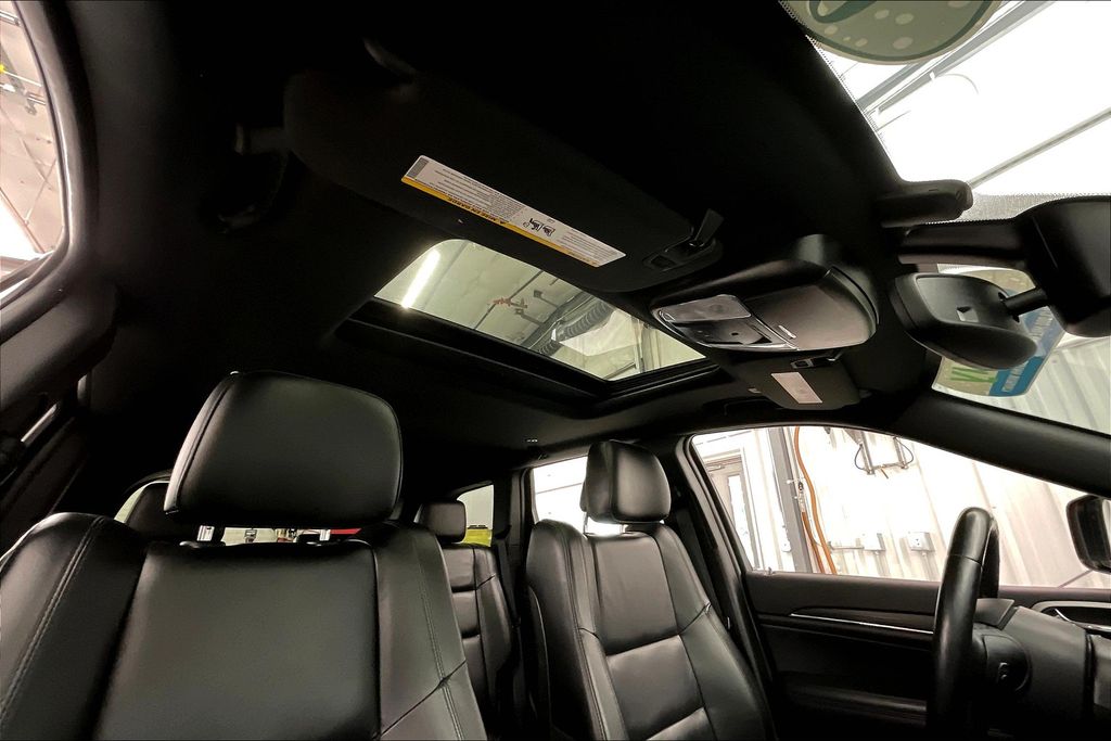 2020 Jeep Grand Cherokee Limited photo 20