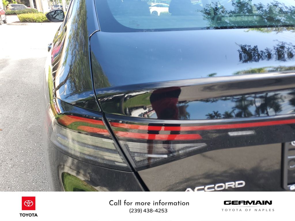 2023 Honda Accord LX photo 12