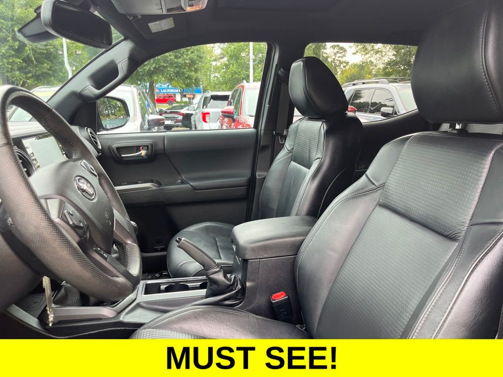 2021 Toyota Tacoma SR photo 3