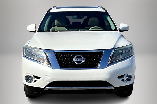 2015 Nissan Pathfinder SL photo 3