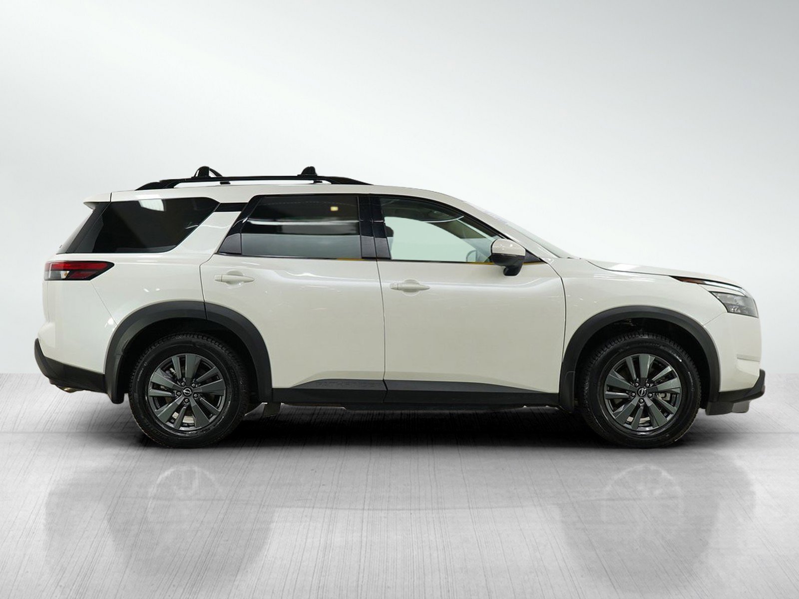 2024 Nissan Pathfinder SV photo 6