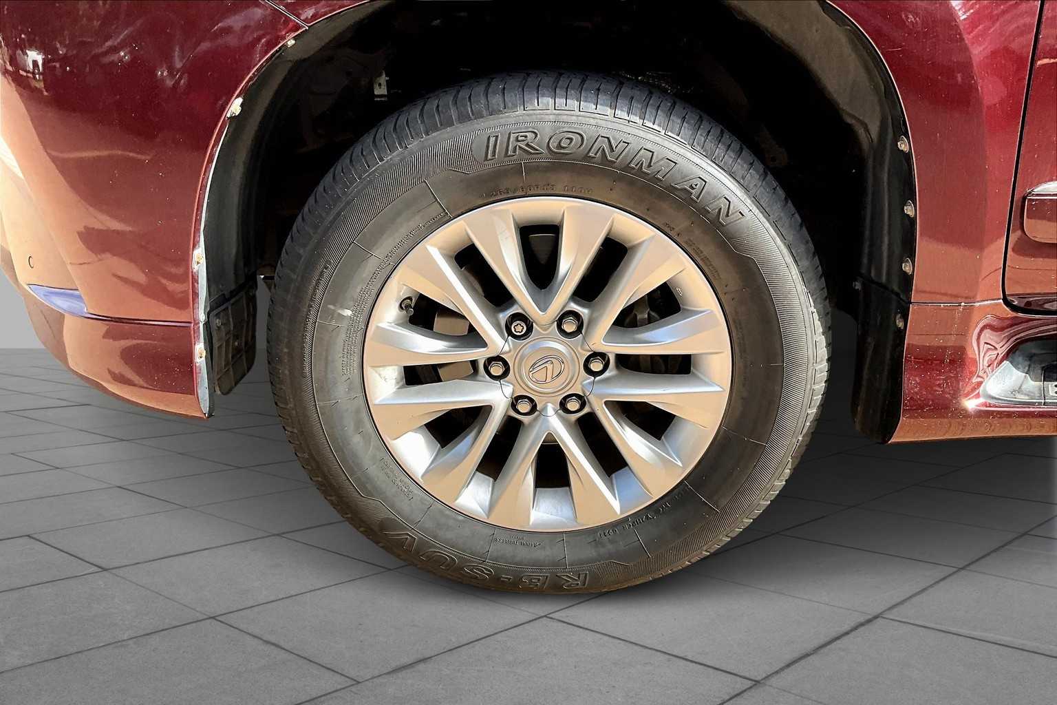 2018 Lexus GX 460 Premium photo 9
