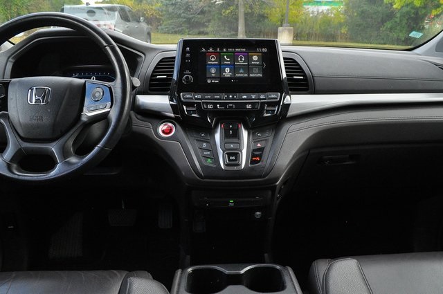 2020 Honda Odyssey EX-L photo 17
