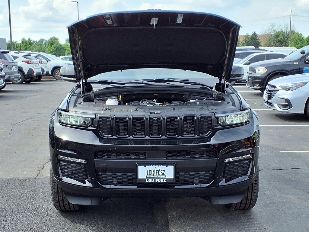 2025 Jeep Grand Cherokee Limited photo 22