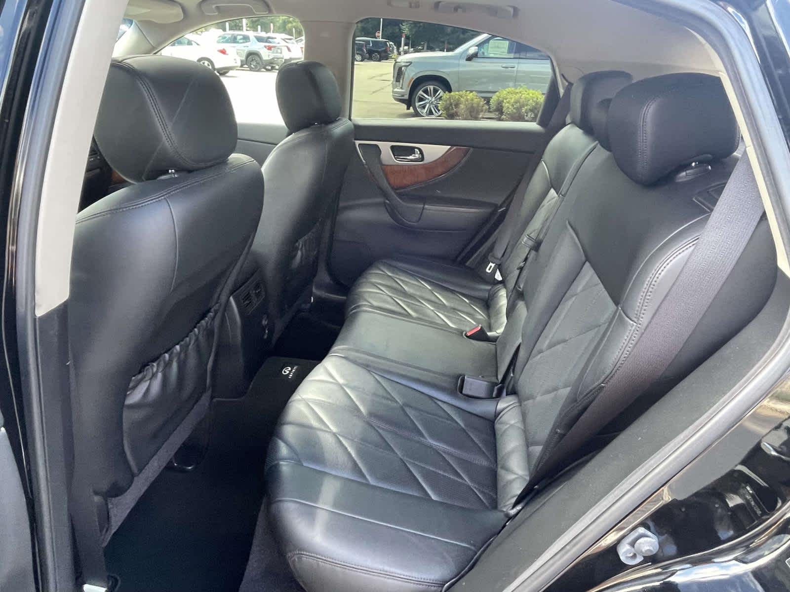 2015 Infiniti QX70 Base photo 14