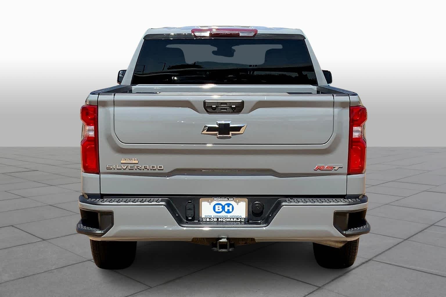 2024 Chevrolet Silverado 1500 RST photo 4