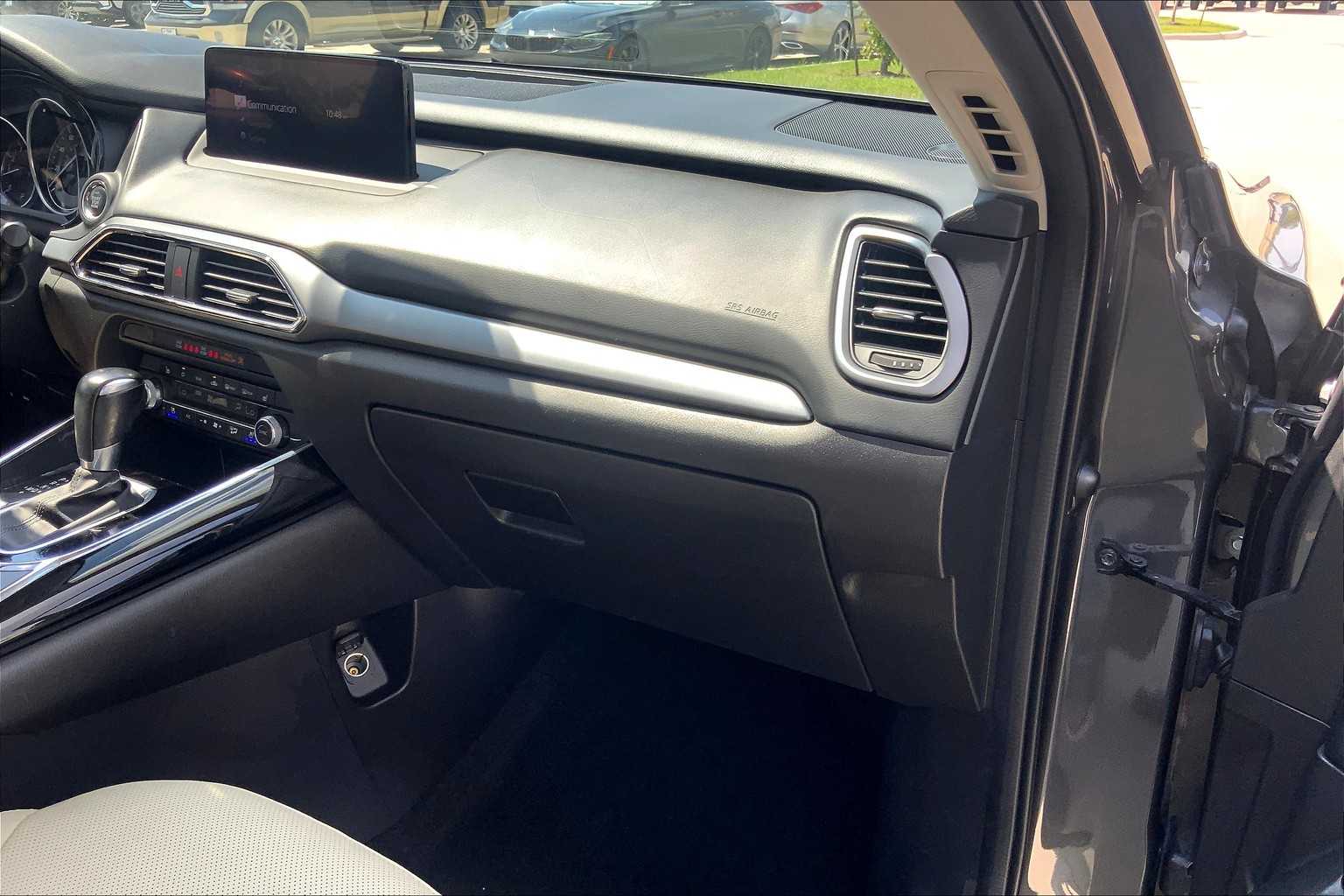 2022 Mazda CX-9 Touring photo 16
