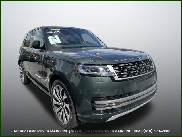 2025 Land Rover Range Rover SE photo 4
