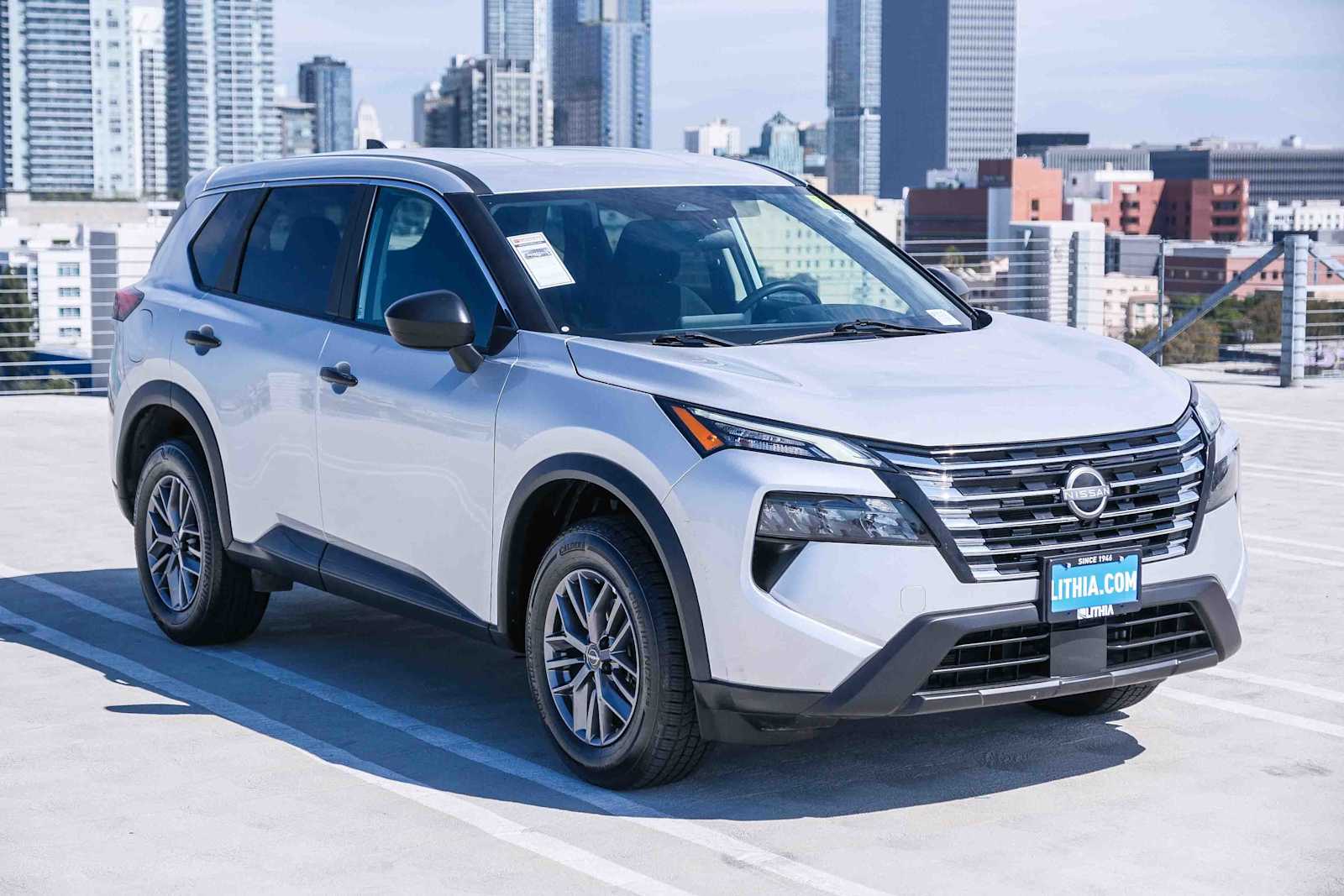 2024 Nissan Rogue S photo 2