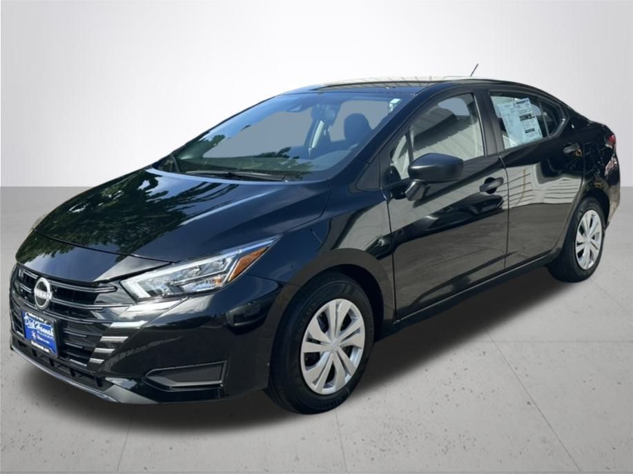 2025 Nissan Versa 1.6 S photo 2