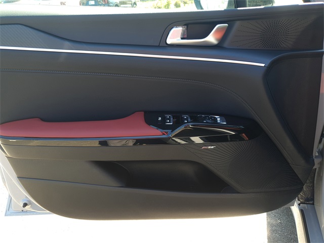 2025 Kia K5 GT-Line photo 17