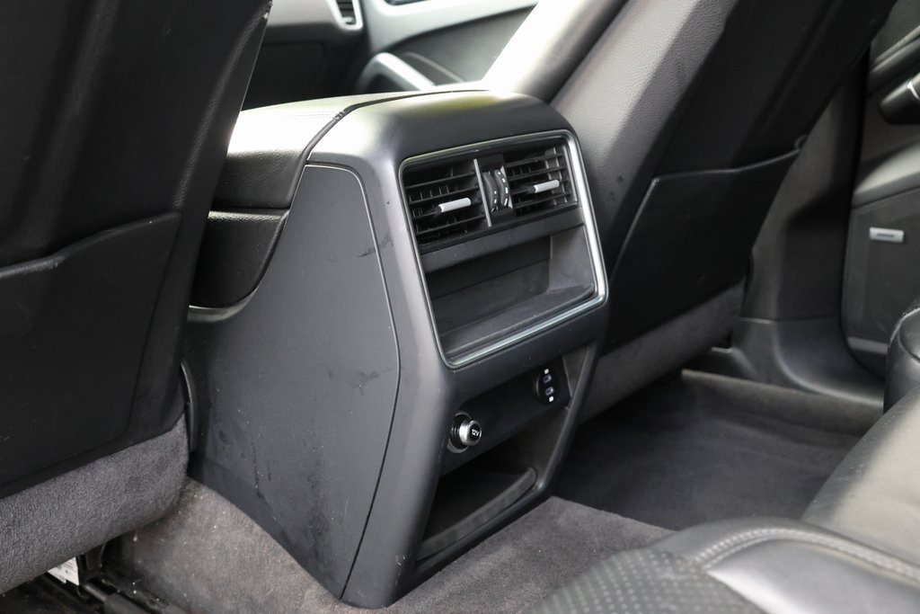 2020 Porsche Cayenne Coupe S photo 24