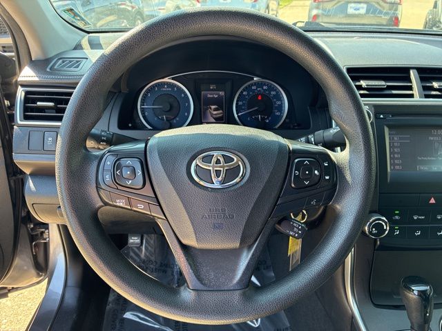 2017 Toyota Camry XLE XSE photo 25