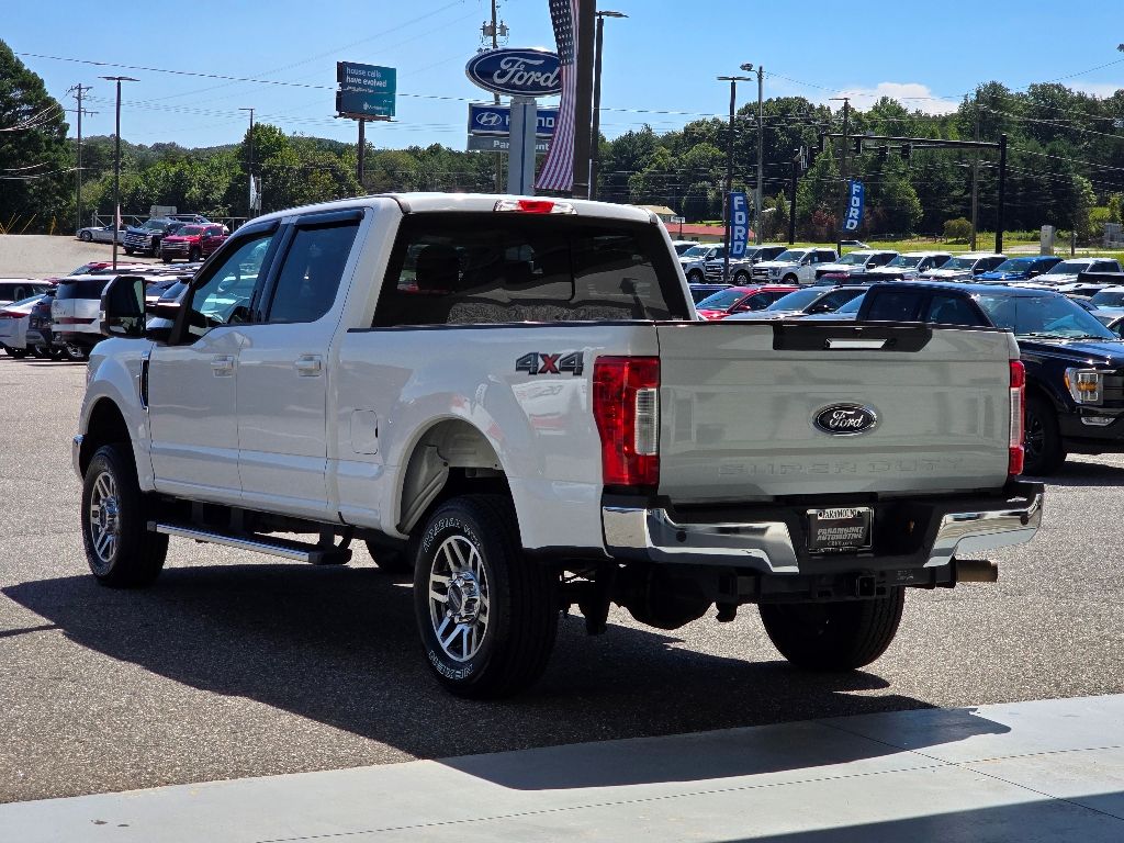 2019 Ford F-250 Lariat photo 2