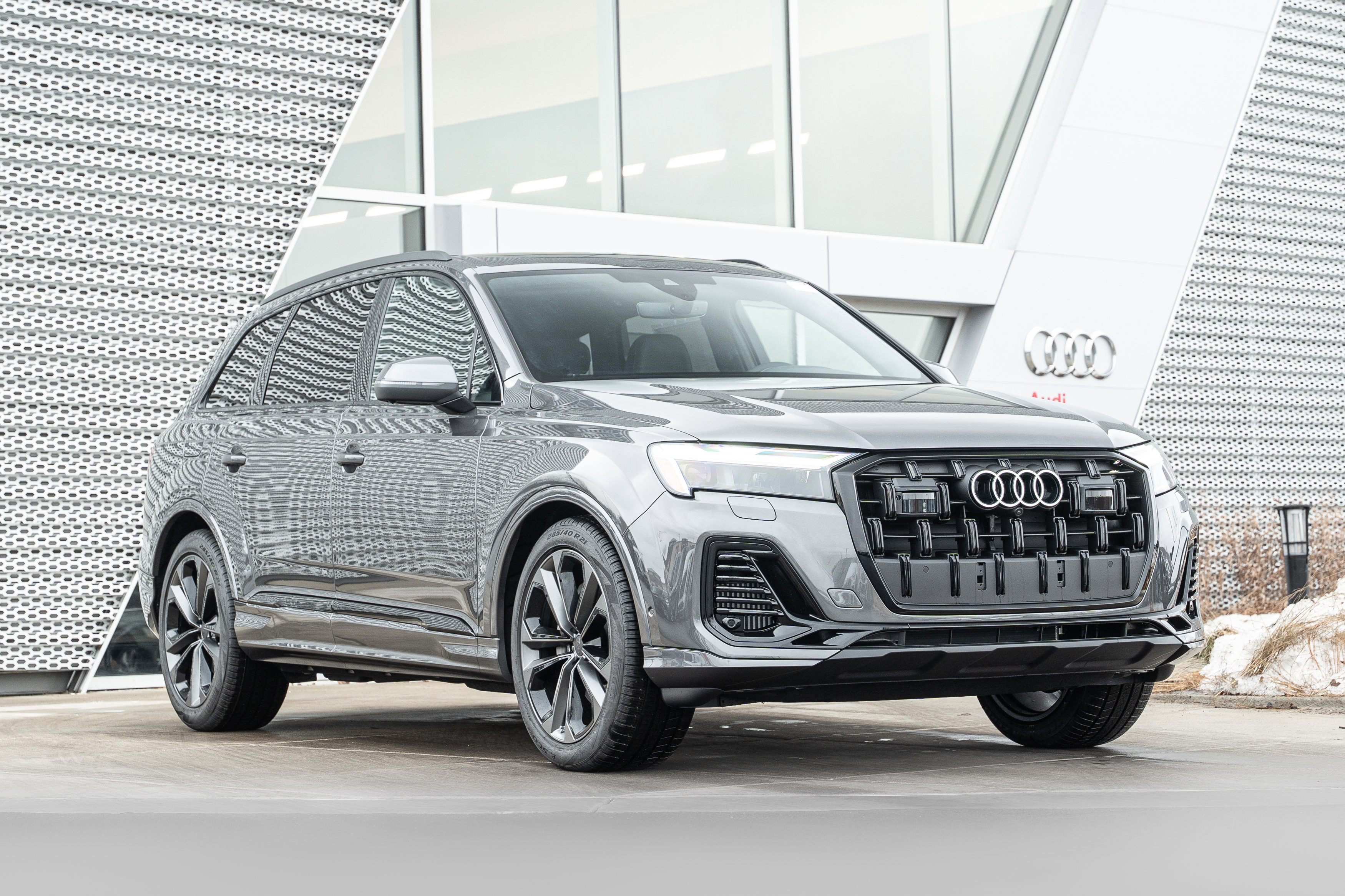 2026 Audi Q7 Premium Plus's photo