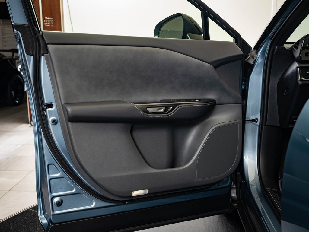 2023 Lexus RZ 450e Premium photo 24