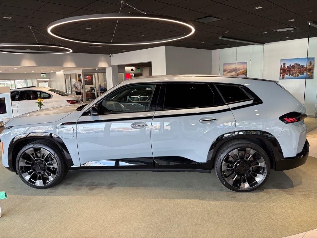 2025 Bmw XM Label Red photo 3